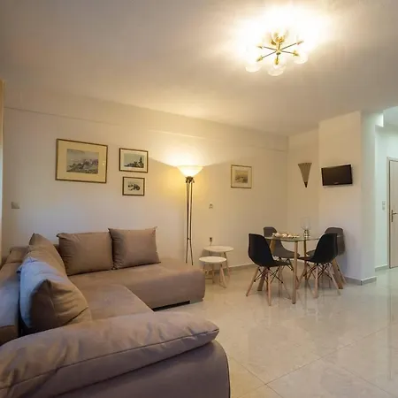 Luxury 2-bedroom For Weekend Getaway *