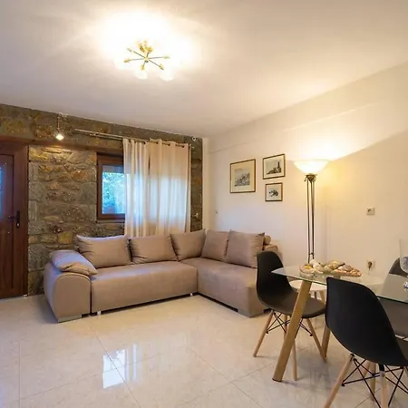 Luxury 2-bedroom For Weekend Getaway